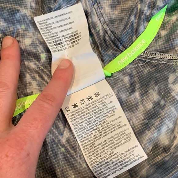 NB Lightweight Hooded Jacket in splashy black/white print neon green accents - Picture 15 of 16